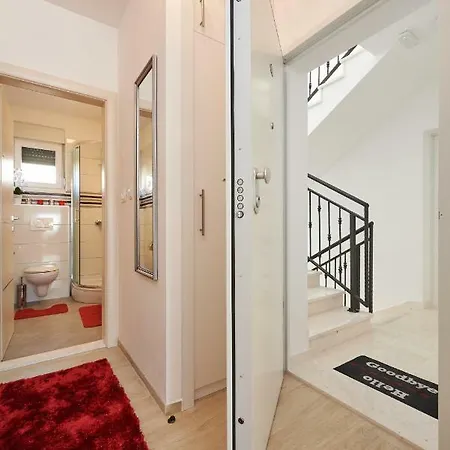 아파트 Misic 트로기르